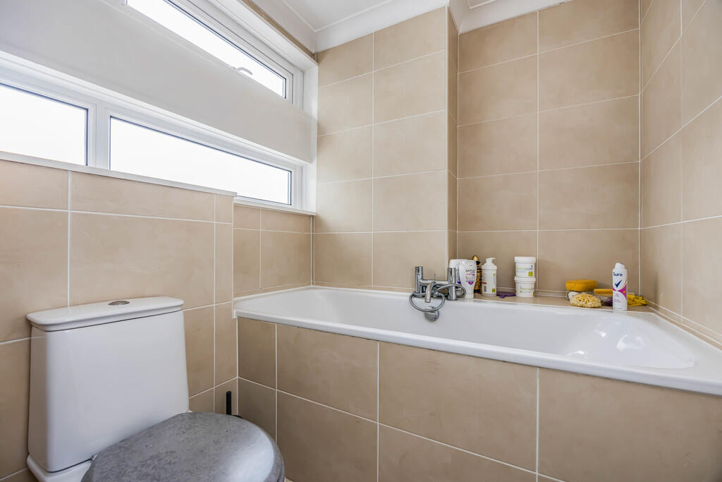 102 Admirals Walk...