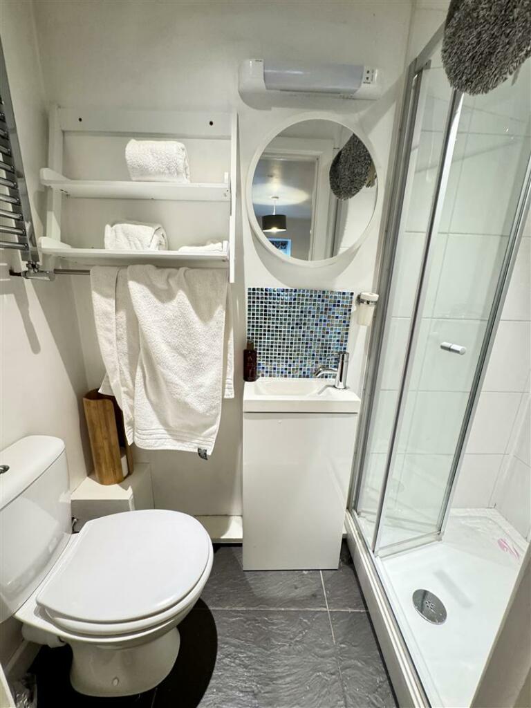ENSUITE SHOWER ROOM