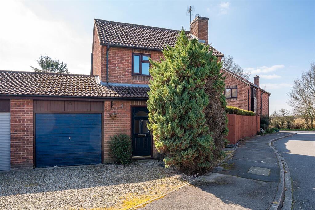 Driveway/Garage