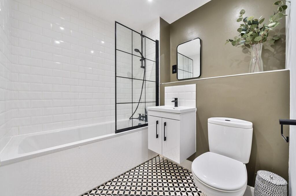 18-681c8c057f9ed-...