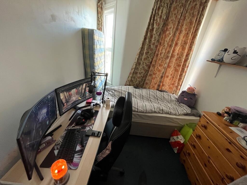 Bedroom.jpeg