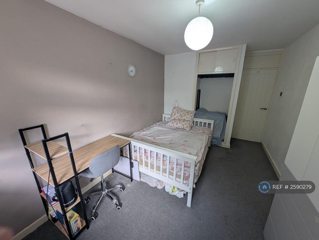 Double Bedroom 2