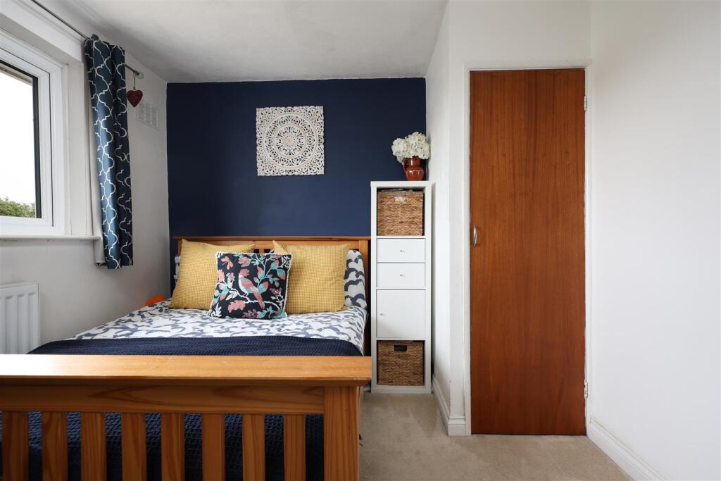 3 Lyndhurst Road 12.JPG