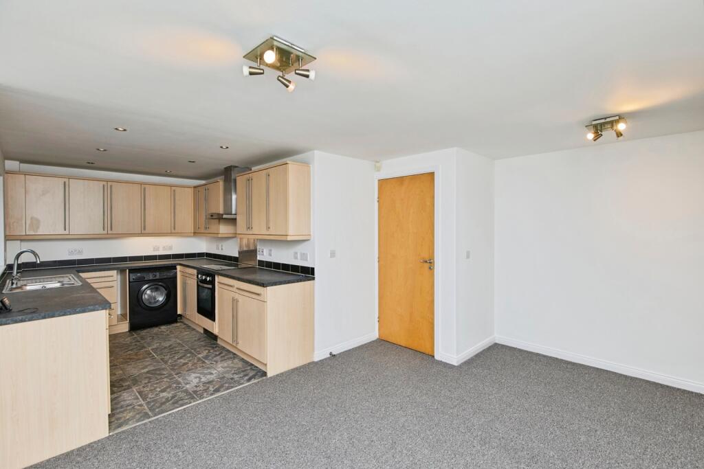 Lounge Kitchen