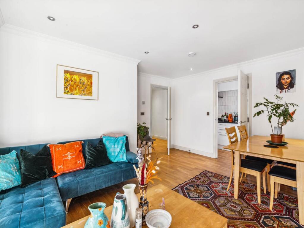 Flat 4 35 Woodseer S