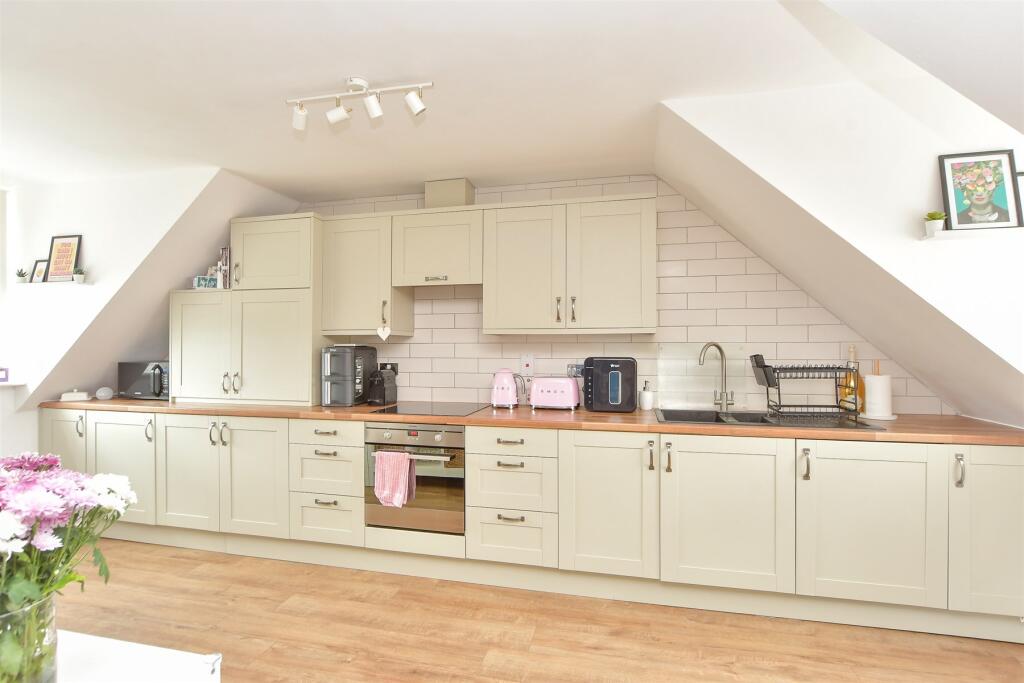 Kitchen/ Living Area