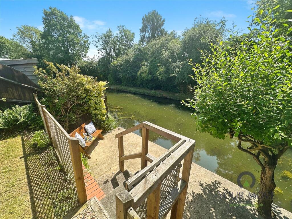 Garden &amp; Mooring