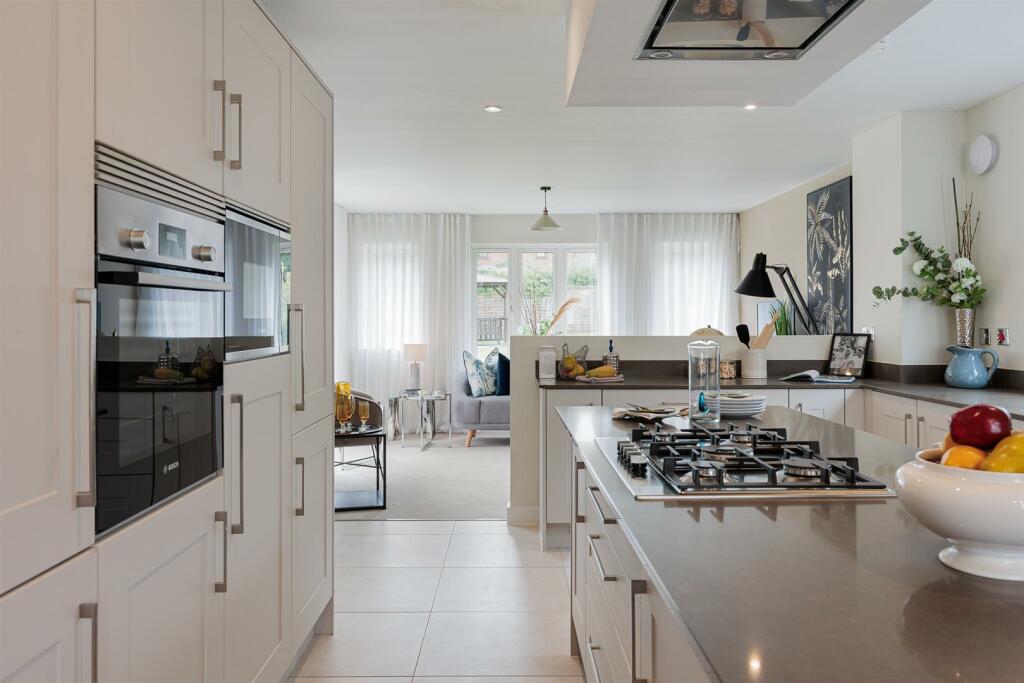 Kitchen/Dining Area