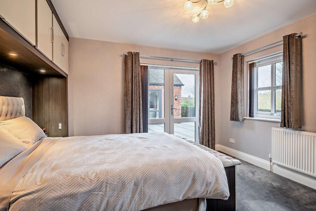 Main Bedroom with Ensuite