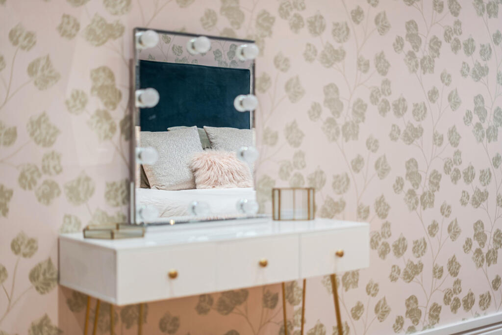 1388728-11-694018...