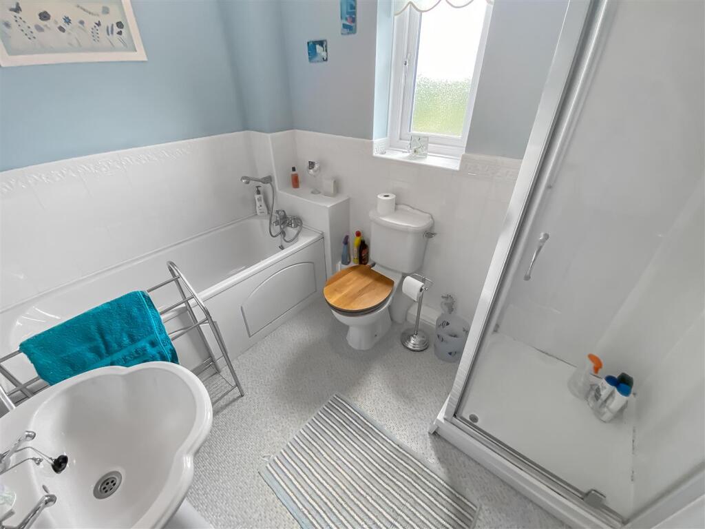 Bathroom.jpg