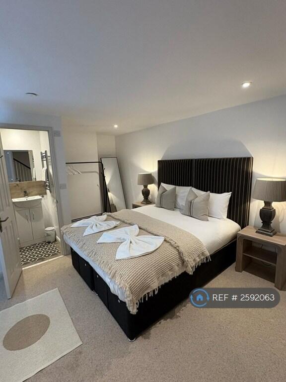 Double Bed Set Up 