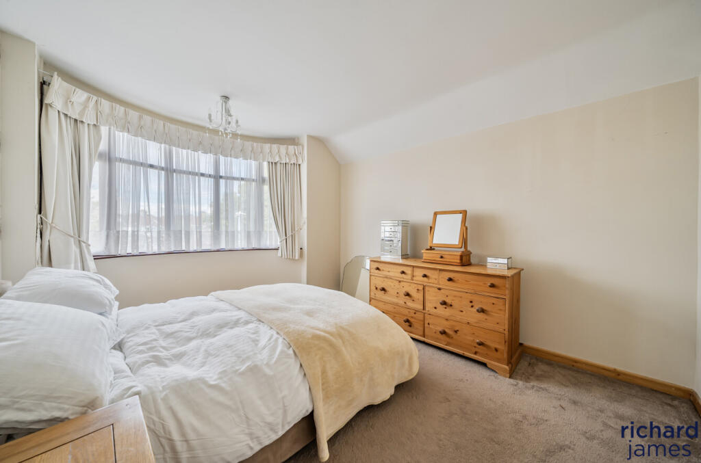 912f84dca04c45f8aec64f74e33d7e17