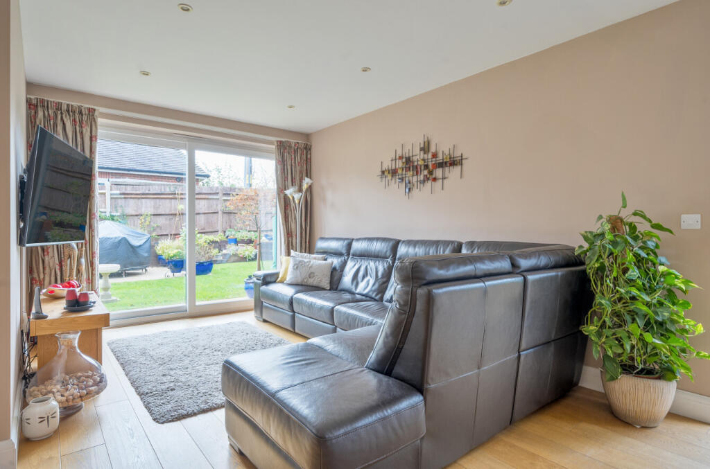 1373460-21-6904b6...