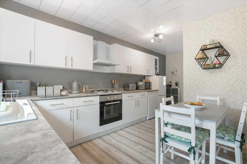Kitchen Dining (2)