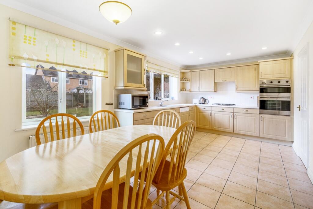 14 Russell Drive (Cowbit)-15