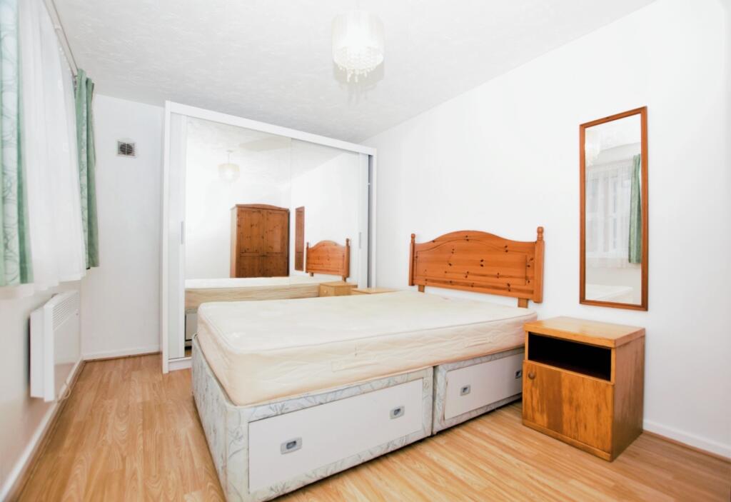 Bedroom (2)