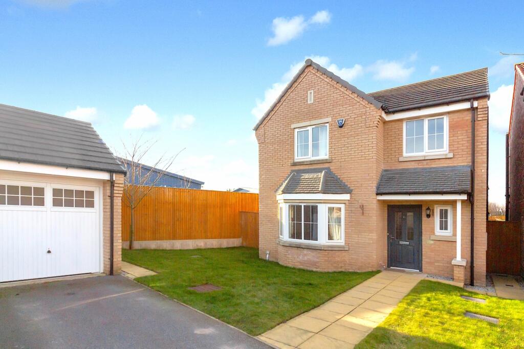 23 Hornbeam Close - Front1