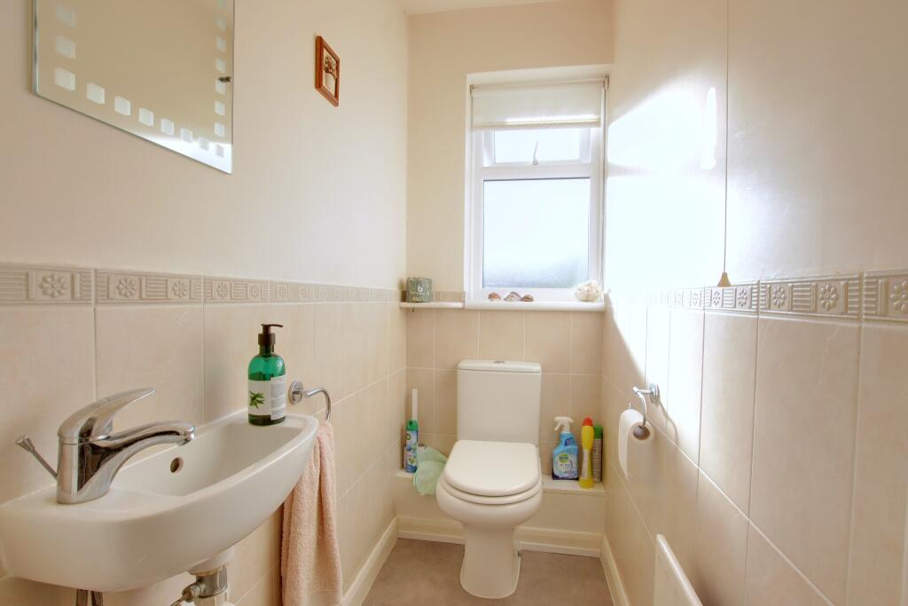SEPERATE WC