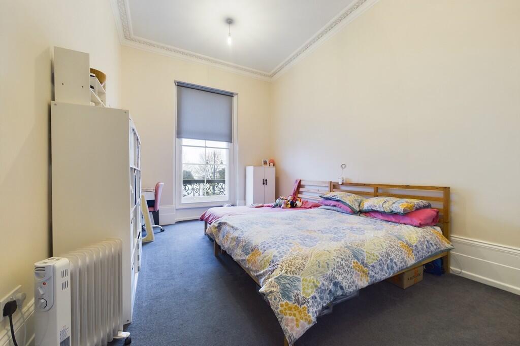 CAM01085G0-PR0521...