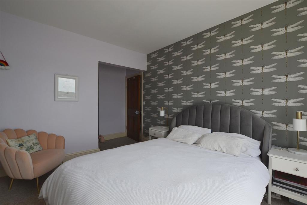 bed 1..JPG
