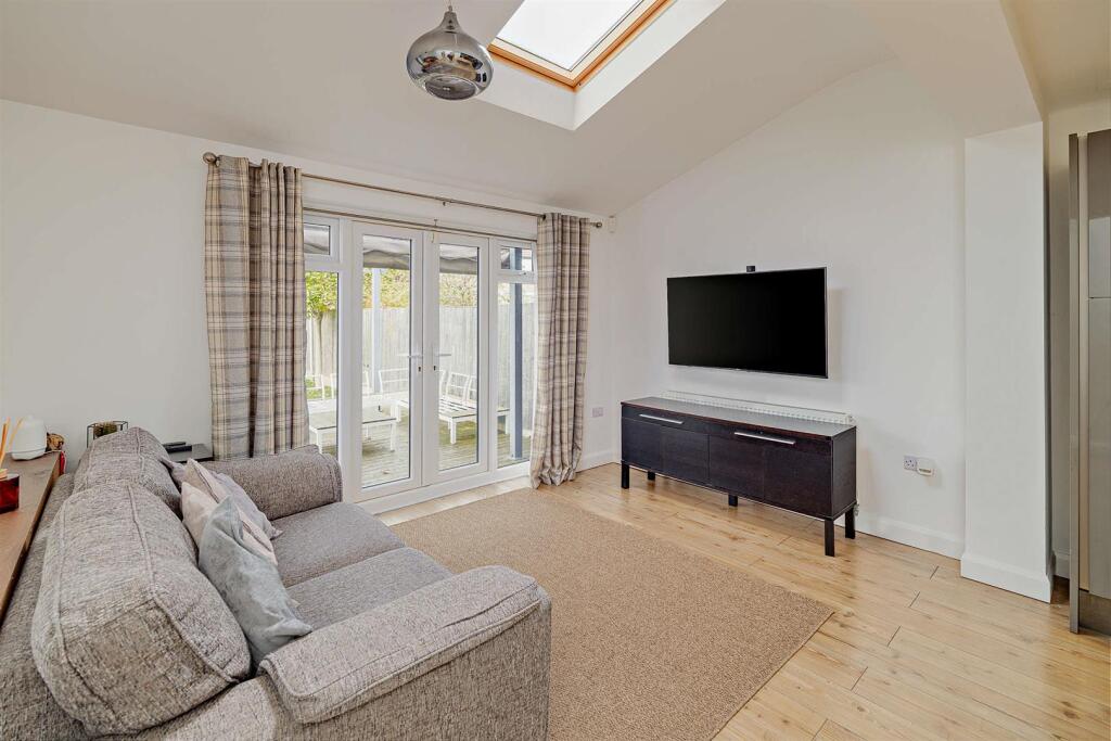 8668375-Stills-interior06(1)-v2-800.jpg