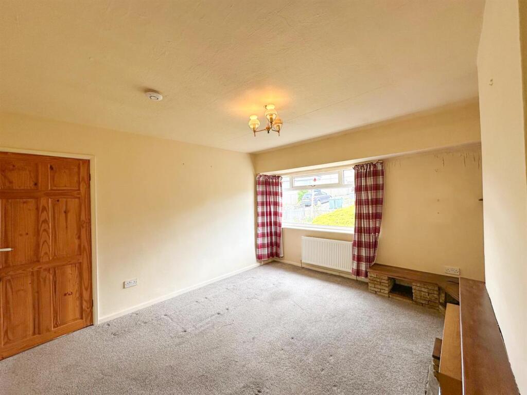 Two bed semi-detached bungalow, Silsden 4