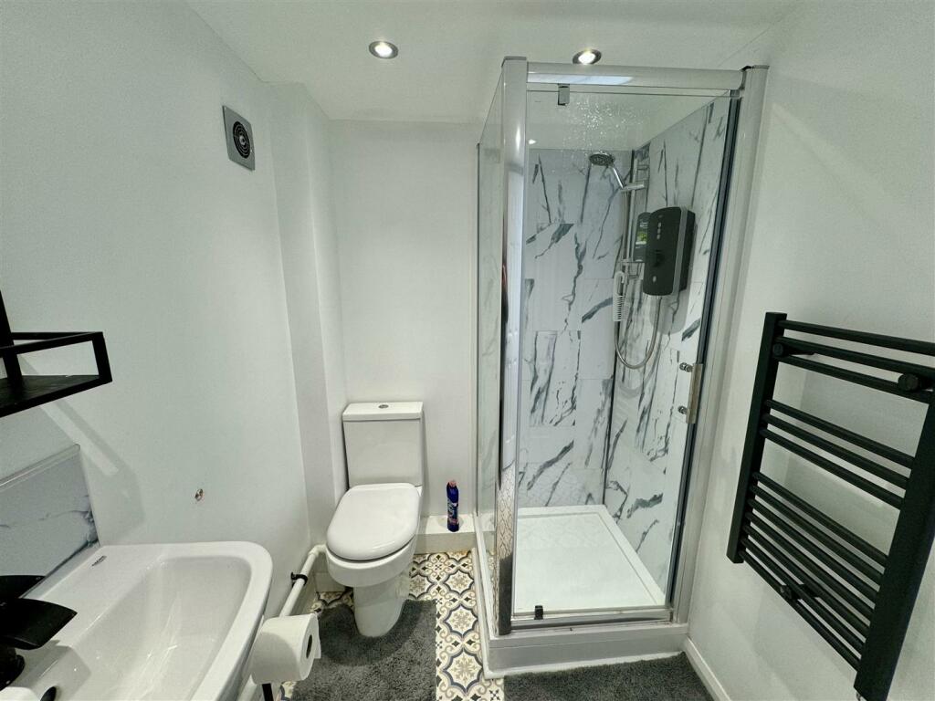 Garage Conversion En-Suite Shower Room.