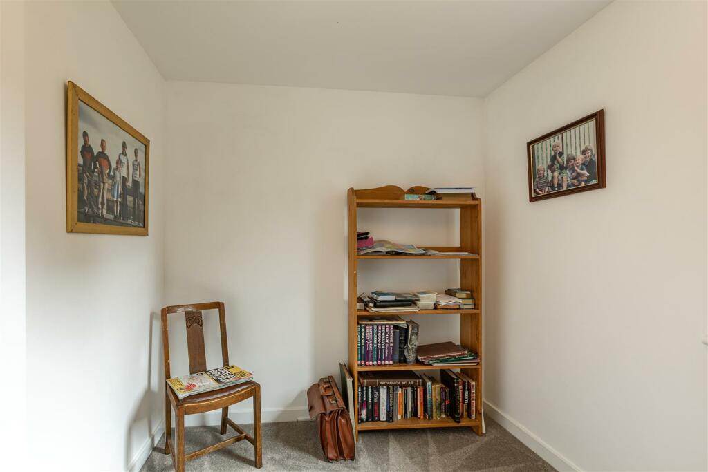 38 Knoll Park Galashiels 46.JPG