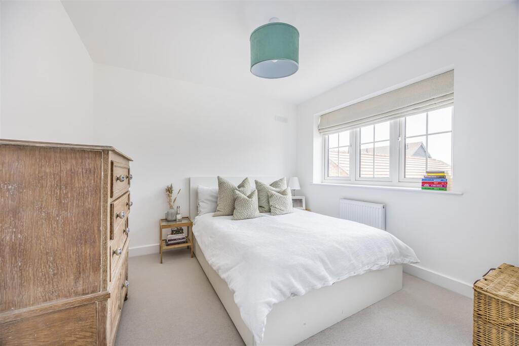 7 Cotton Way, Bedhampton-PorticoMarketing-SarahOli