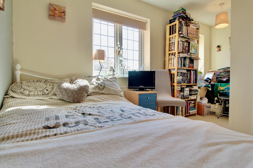 Bedroom 3 - reverse view