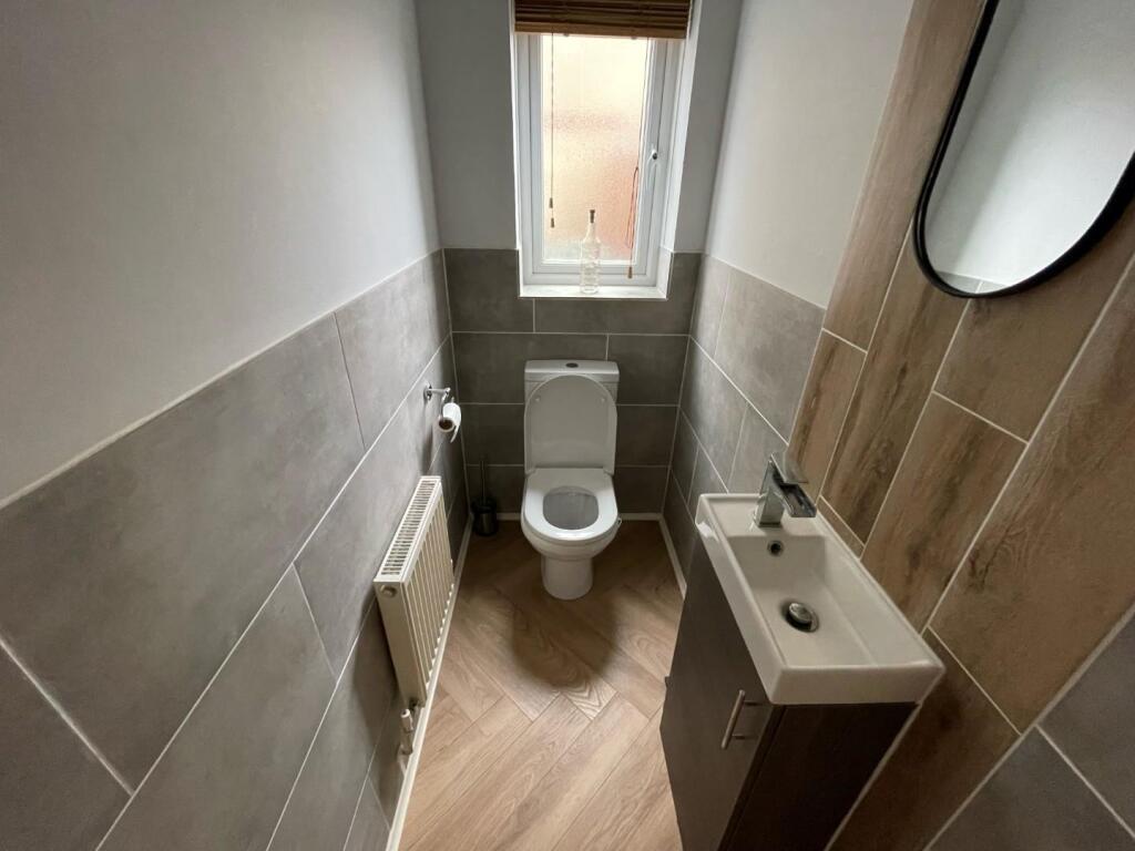 GROUND FLOOR WC