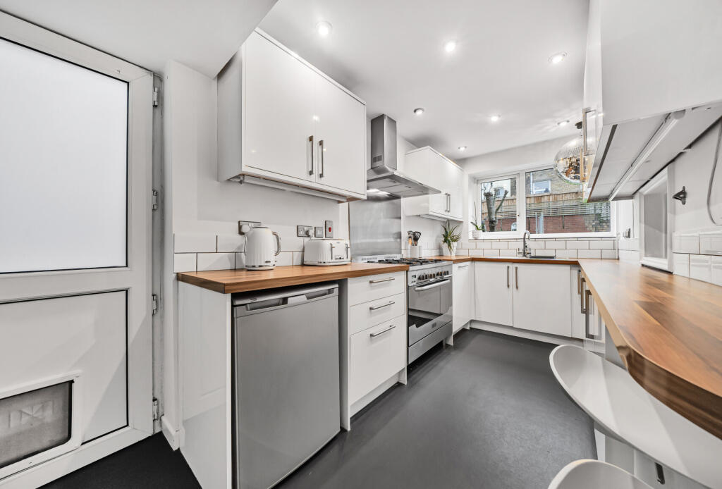 1382279-11-69246d...