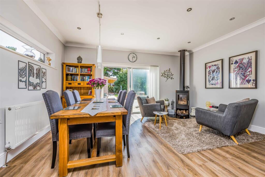 14 Salterns Lane, Hayling Island-Small-PorticoMark