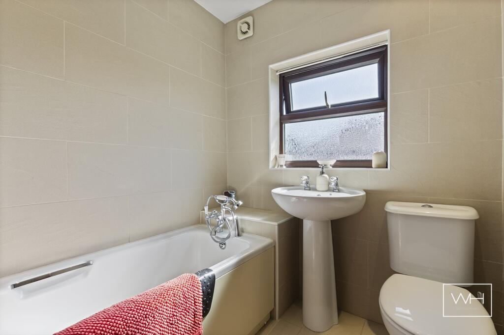 2 Finkle Street, Ben