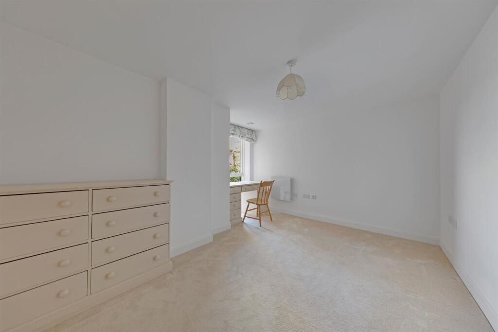 09-351cPFMCS - 4 Holly Place-31-medium.jpg