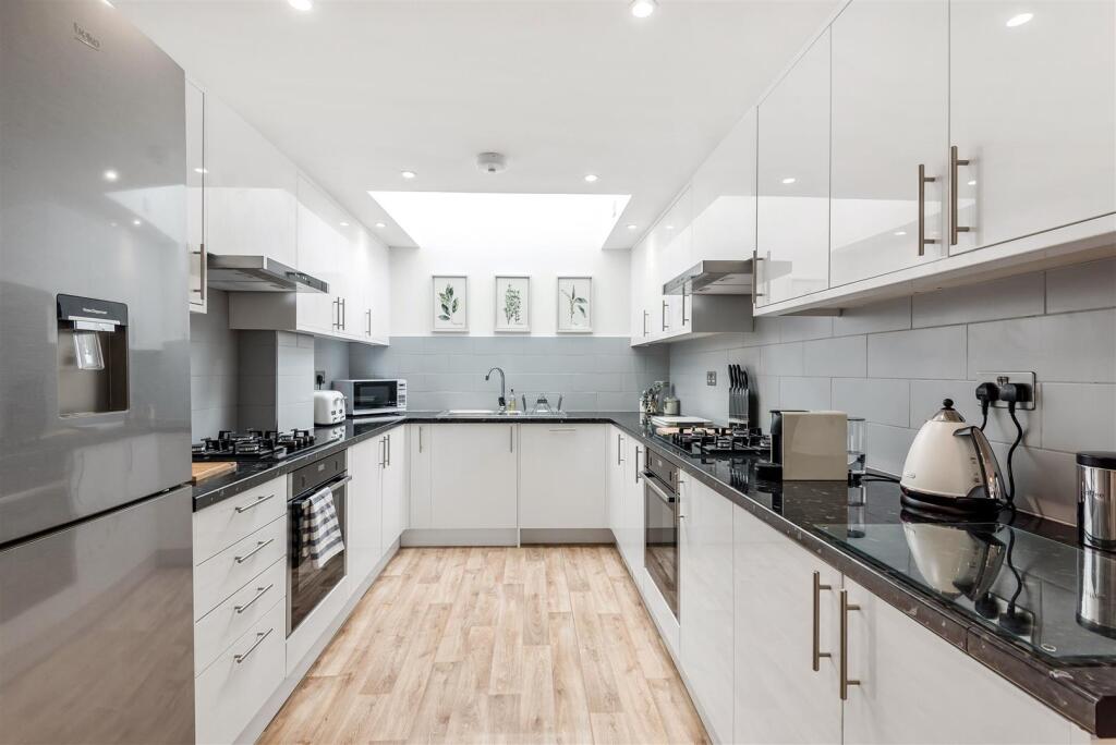 Kitchen 8 chatham hill.jpeg