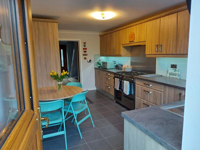 Kitchen / Breakfast Room