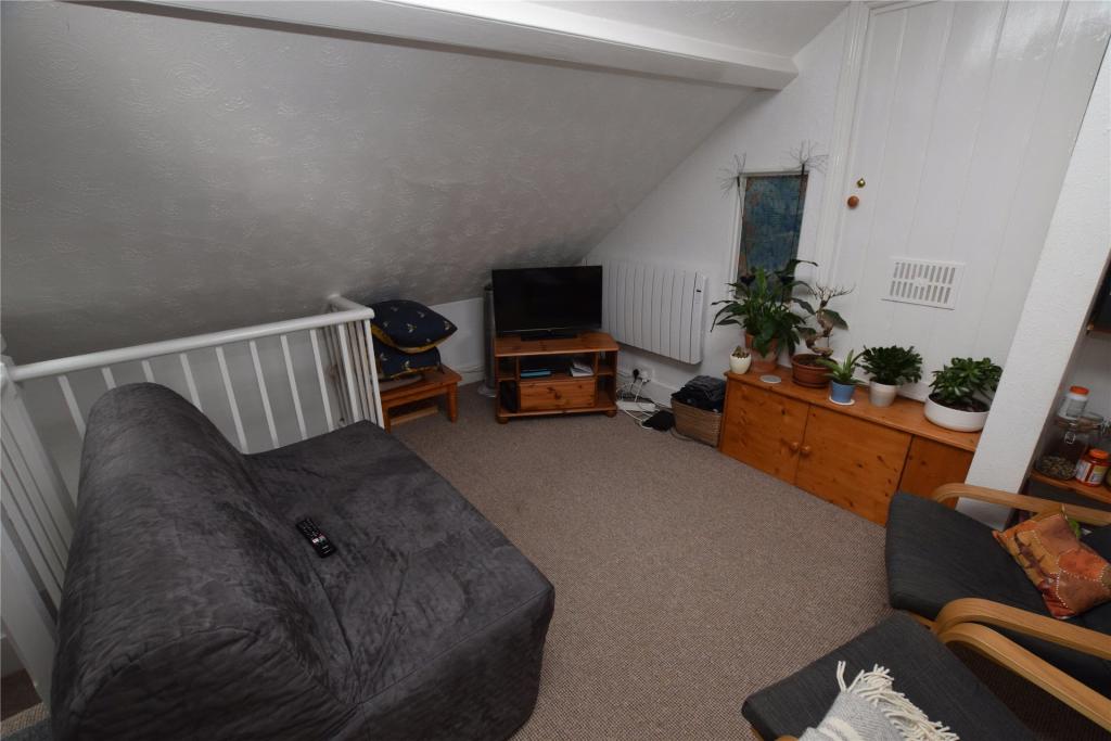 Flat 8