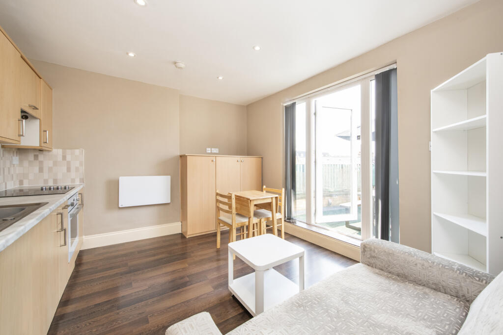Kitchen/Reception