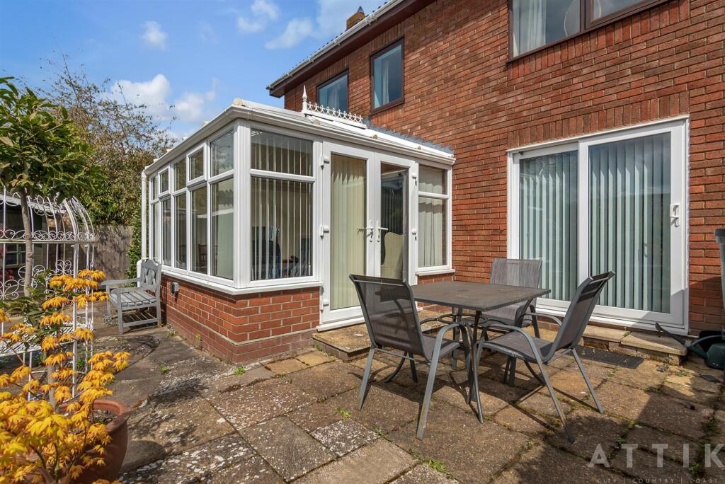 57 Holton Road Halesworth IP19 8HQ (10).jpg