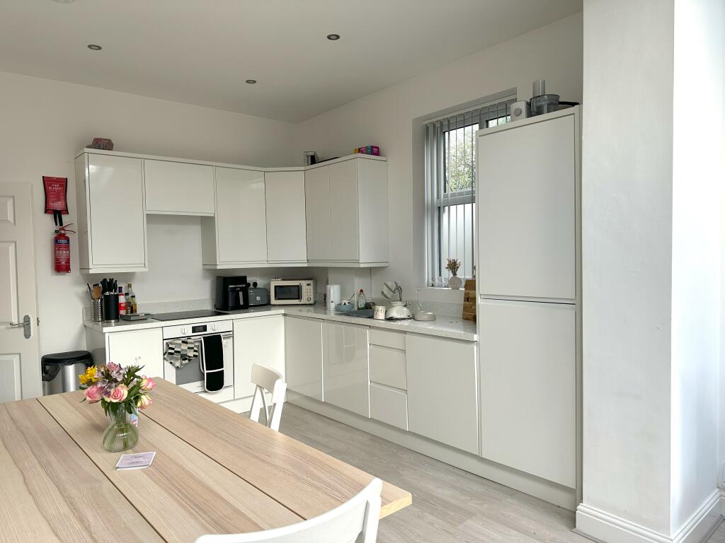 8 Brunswick Road GF 3 Bed