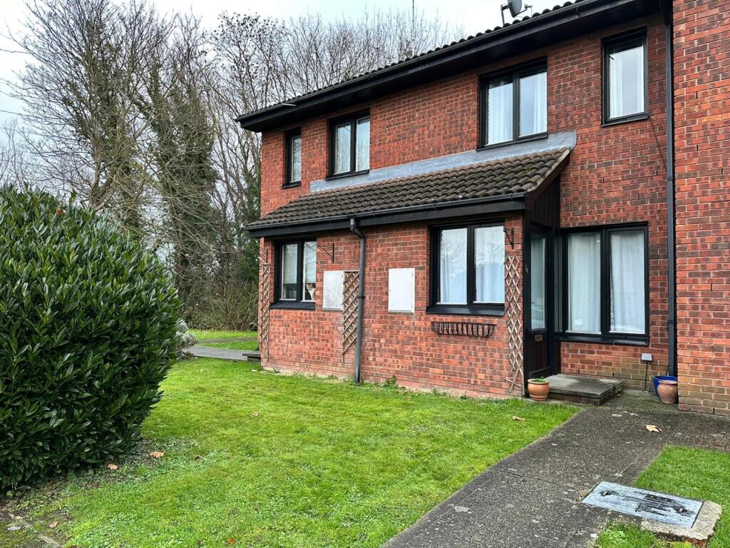 Aspen Close, Staines-upon-Thames, Surrey, TW18