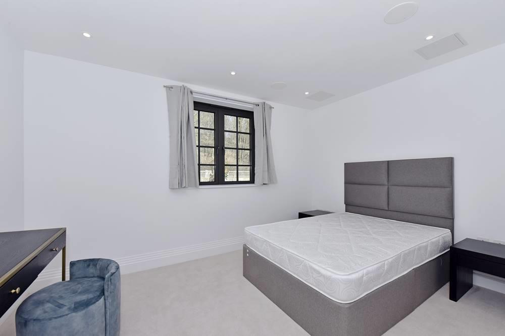 bedroom.jpg