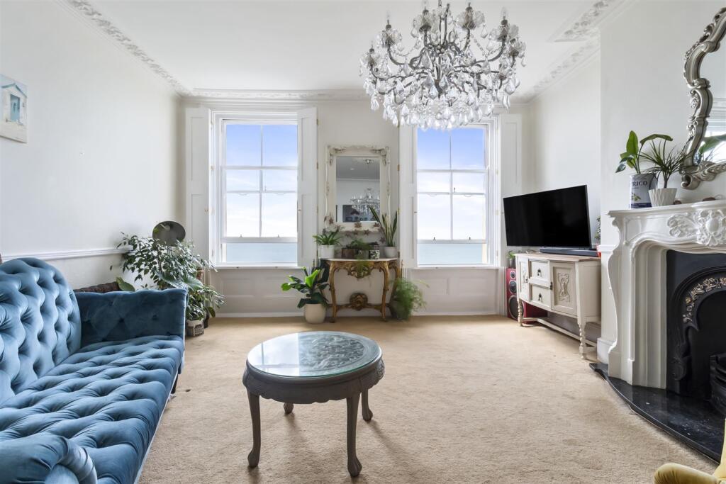 Flat 4 16 Heene Terrace-001.JPG