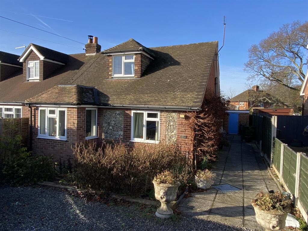 West Ridge, Bourne End