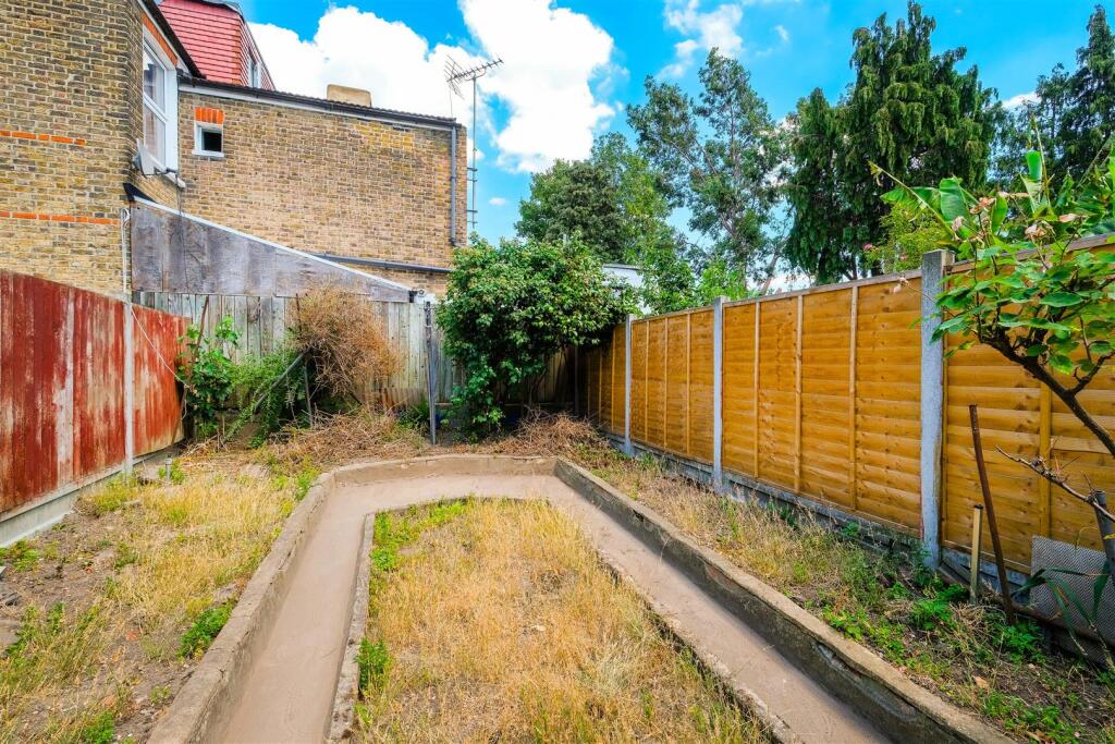 garden 1.jpg