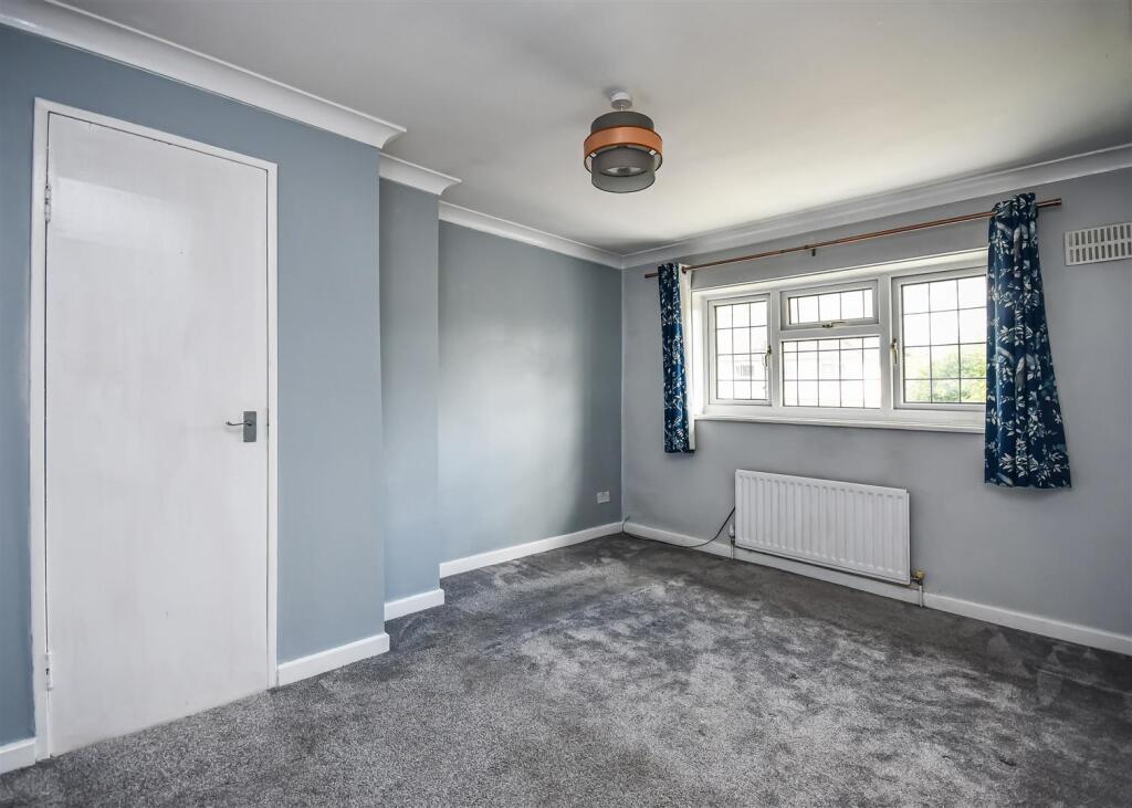 26 Brook Road-Bedroom 1.jpg