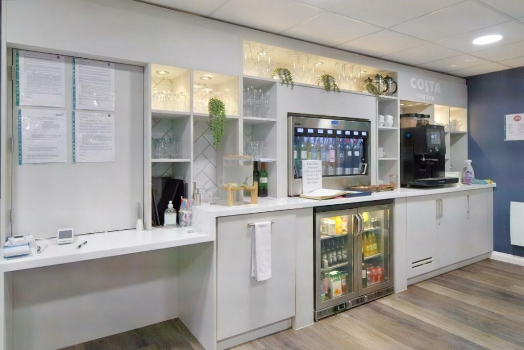 8525562-interior21 (Medium).jpg