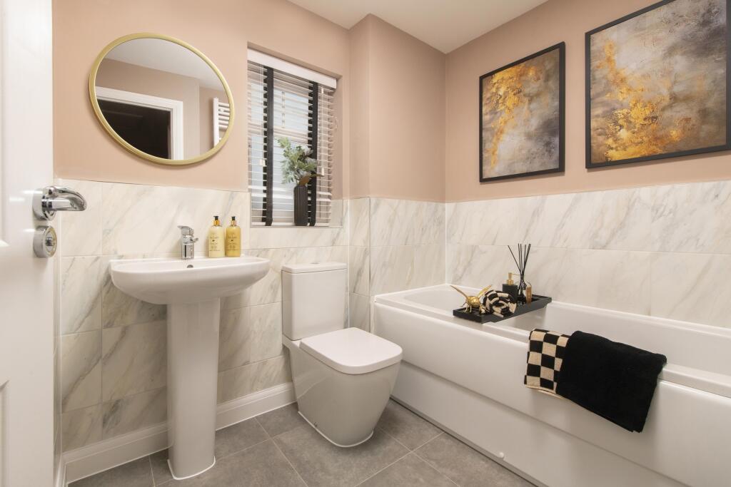 Hollinwood bathroom